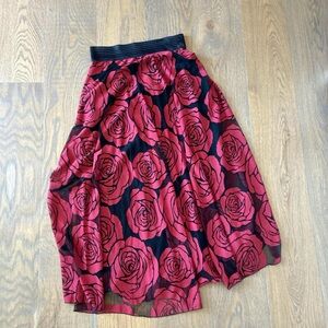 Petit poi long skirt with double lining rose design